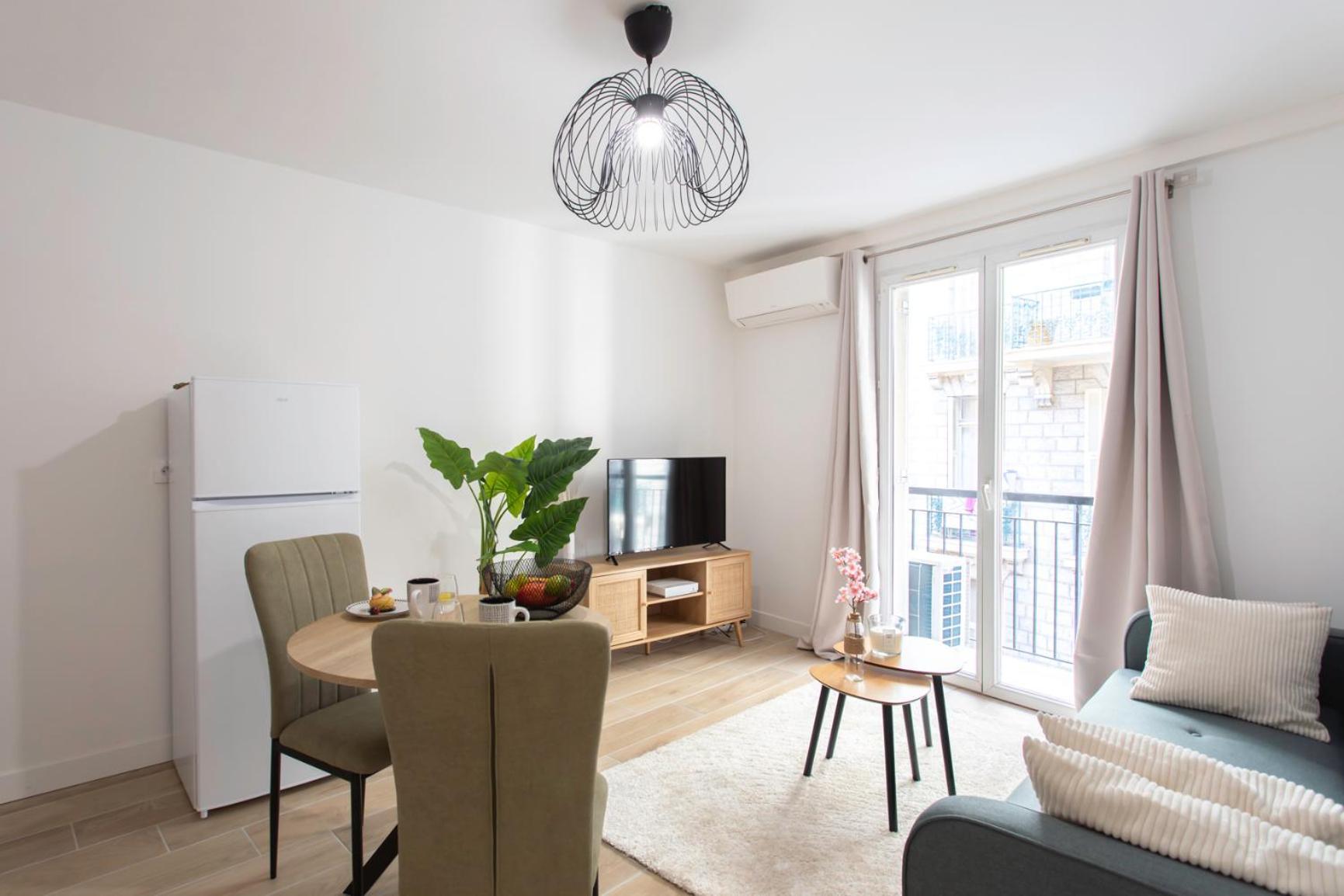 #58 Clim & Balcon 5mins Marche De La Apartment Nizza