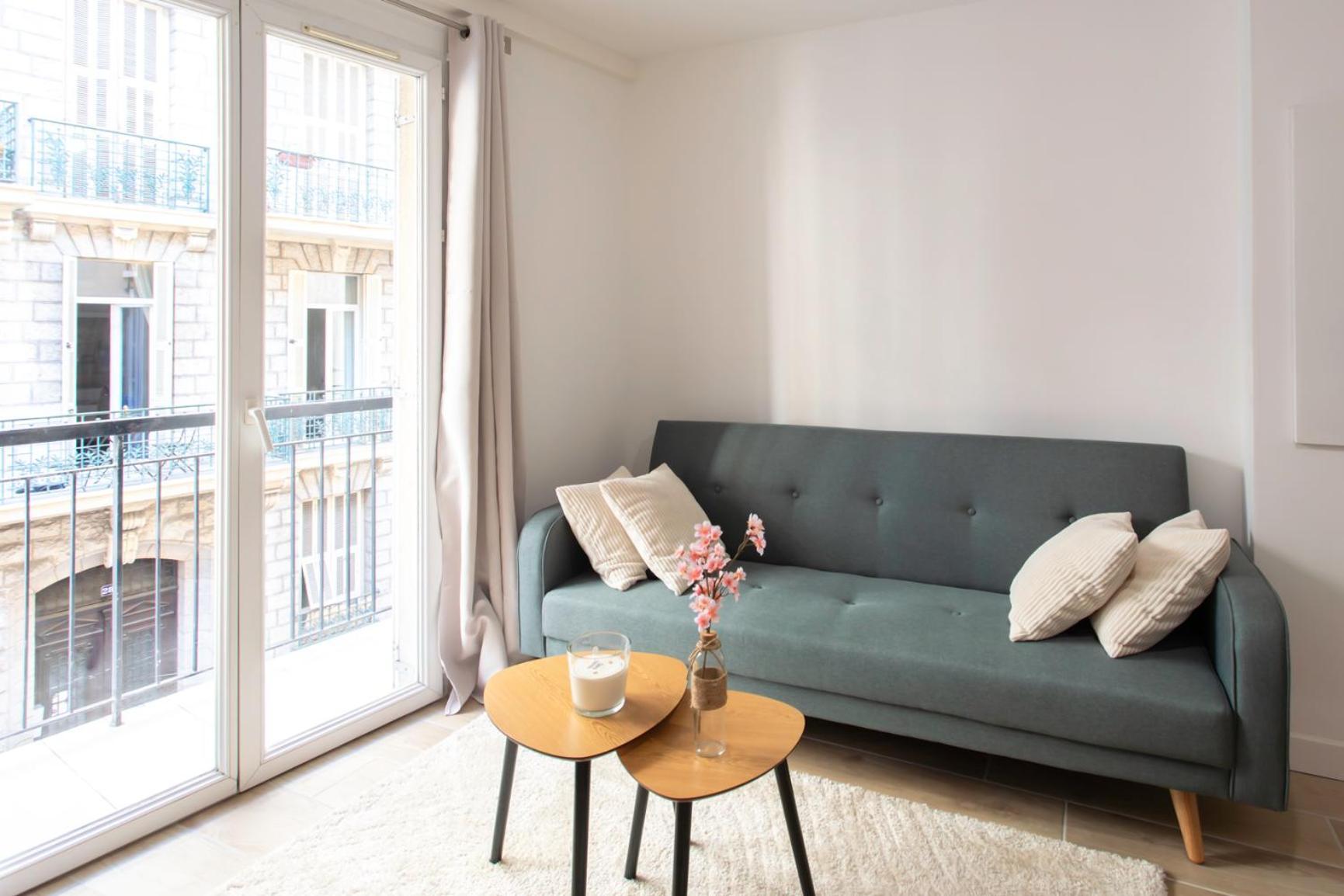 Apartment #58 Clim & Balcon 5mins Marche De La *
